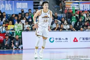 Ba rổ hướng Áo công thần! Chúc mừng sinh nhật lần thứ 27 của cầu thủ bóng rổ Sơn Tây Trương Ninh!